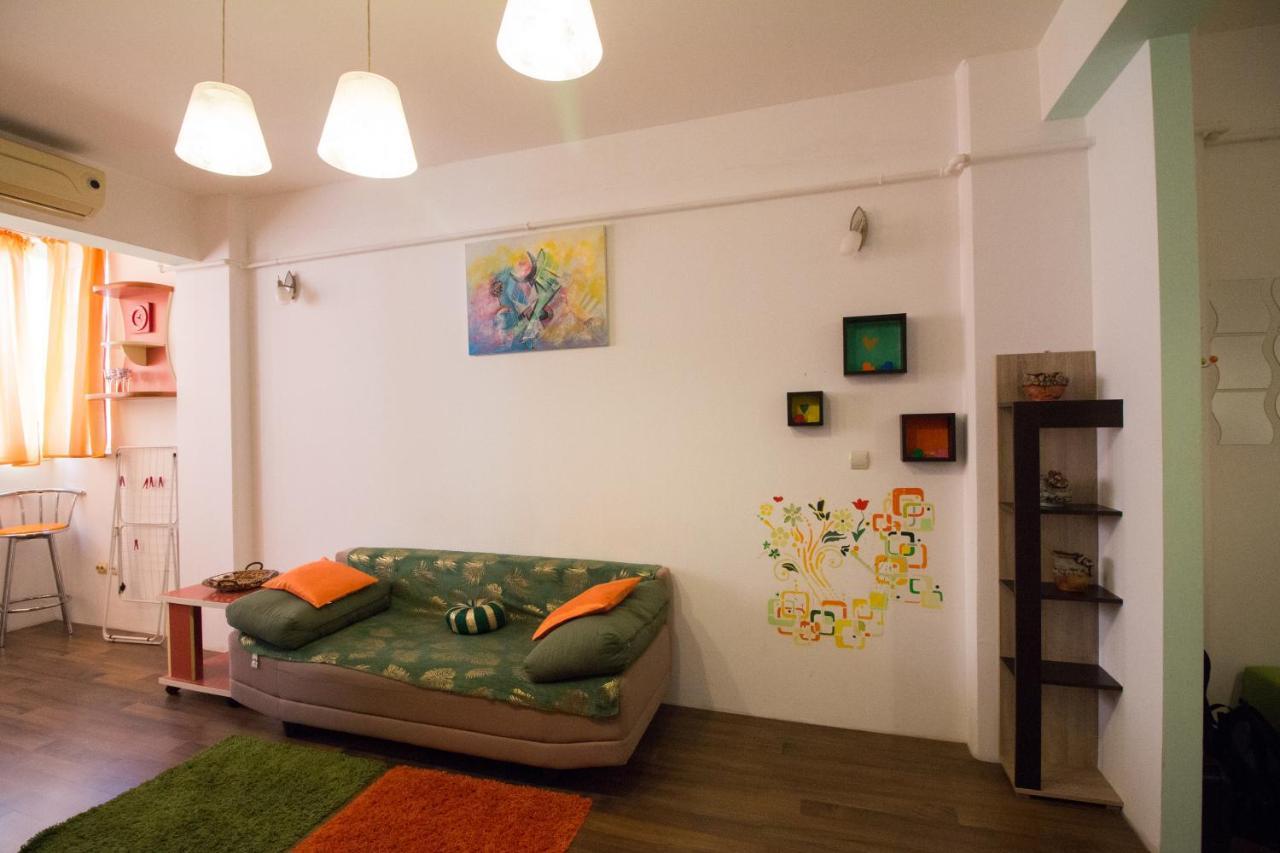 Intim Studio Flat Arad Exteriér fotografie